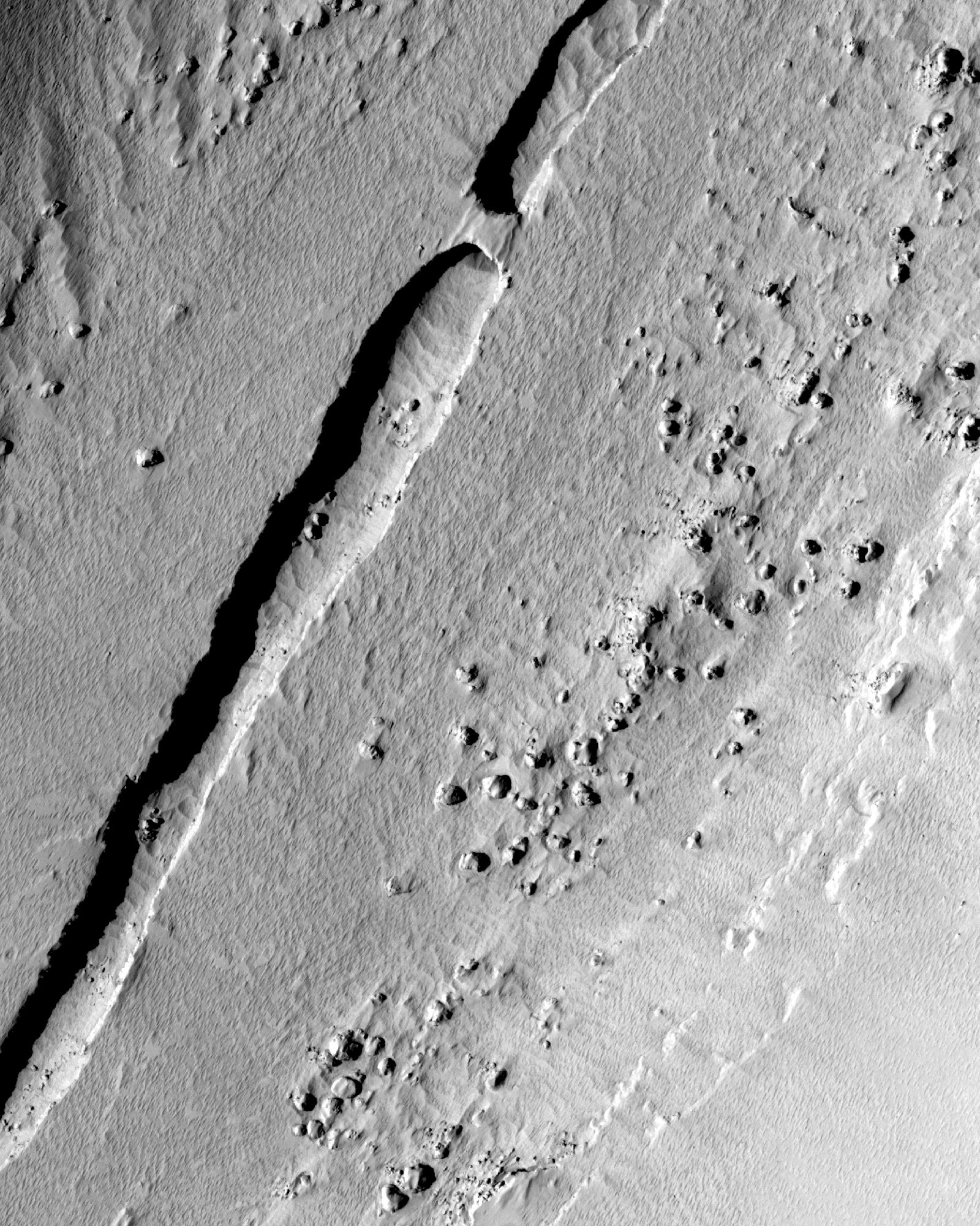 Martian Life Might Thrive in Lava Tubes, Study Suggests